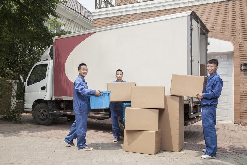 Moving van service for Shepherds Bush residential and flat moves