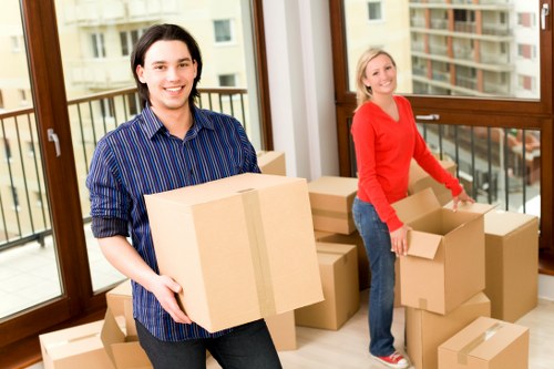 Flexible man with van bookings for Shepherds Bush and nearby areas